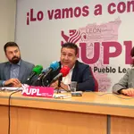 Los procuradores de Unión del Pueblo Leonés en las Cortes de Castilla y León, Luis Mariano Santos, Alicia Gallego y José Ramón García, exponen las enmiendas parciales a los Presupuestos Generales de la Comunidad para 2023