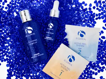 Kit Active Glow Collection de iS Clinical. Kit Active Glow Collection de iS Clinical.