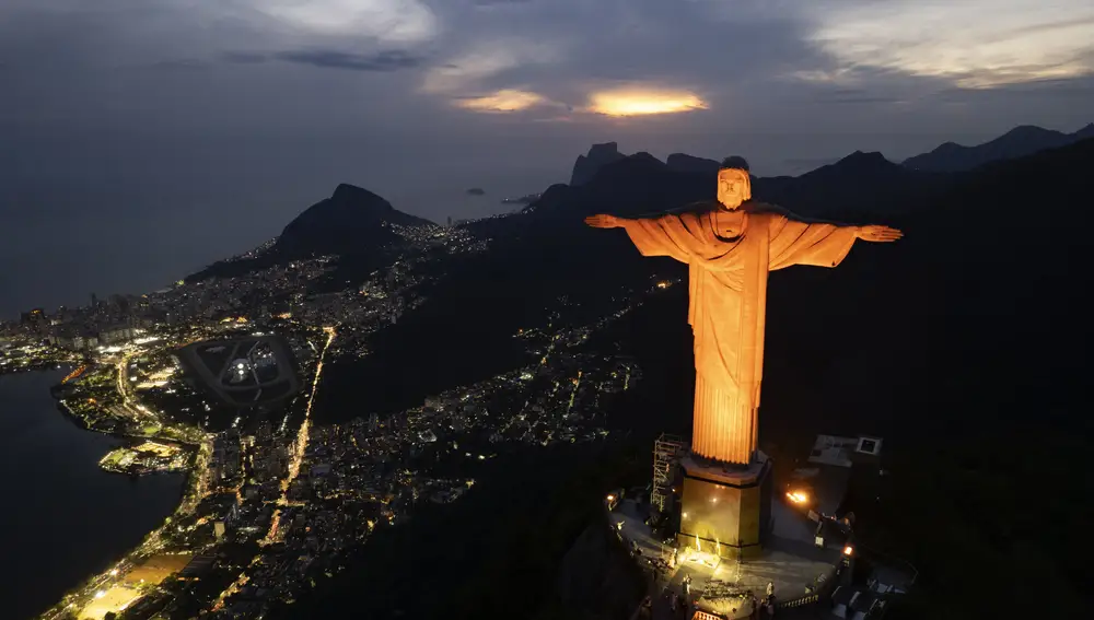 Uno de los mayores emblemas de la ciudad es la estatua del Cristo Redentor