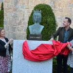 Descubrimiento del busto de la reina Isabel I de Castilla en el comienzo del paseo del Rastro de Ávila, como homenaje a esta gran reina, abulense y castellana, de proyección internacional
