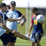 Luis Enrique en el entrenamiento tras vencer a Costa Rica en el Mundial de Qatar 2022