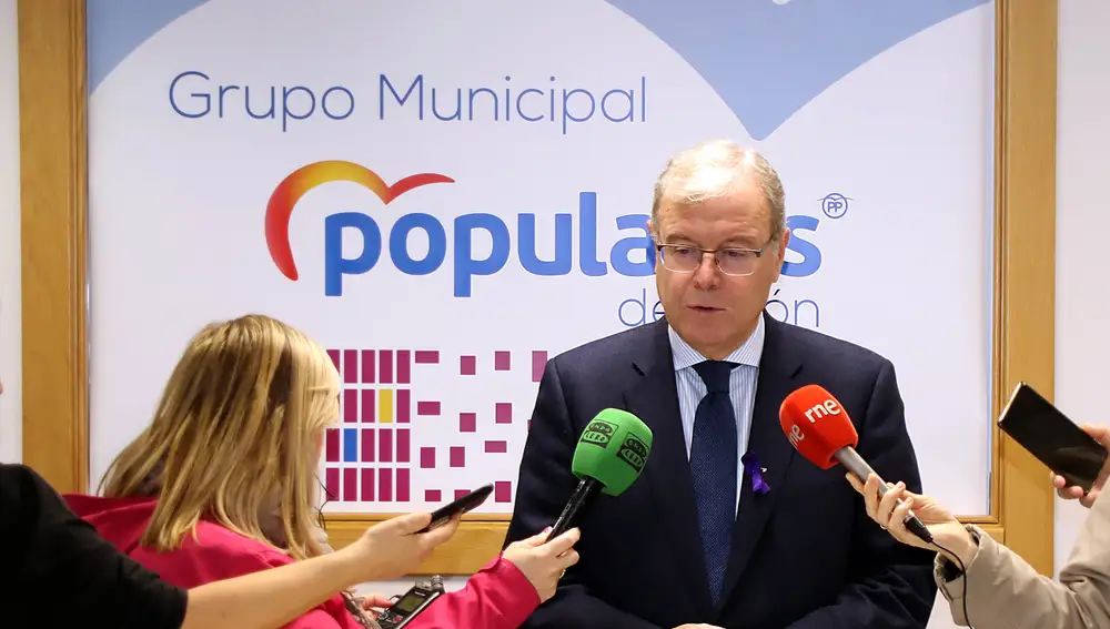 El senador y portavoz del PP en la capital leonesa, Antonio Silván