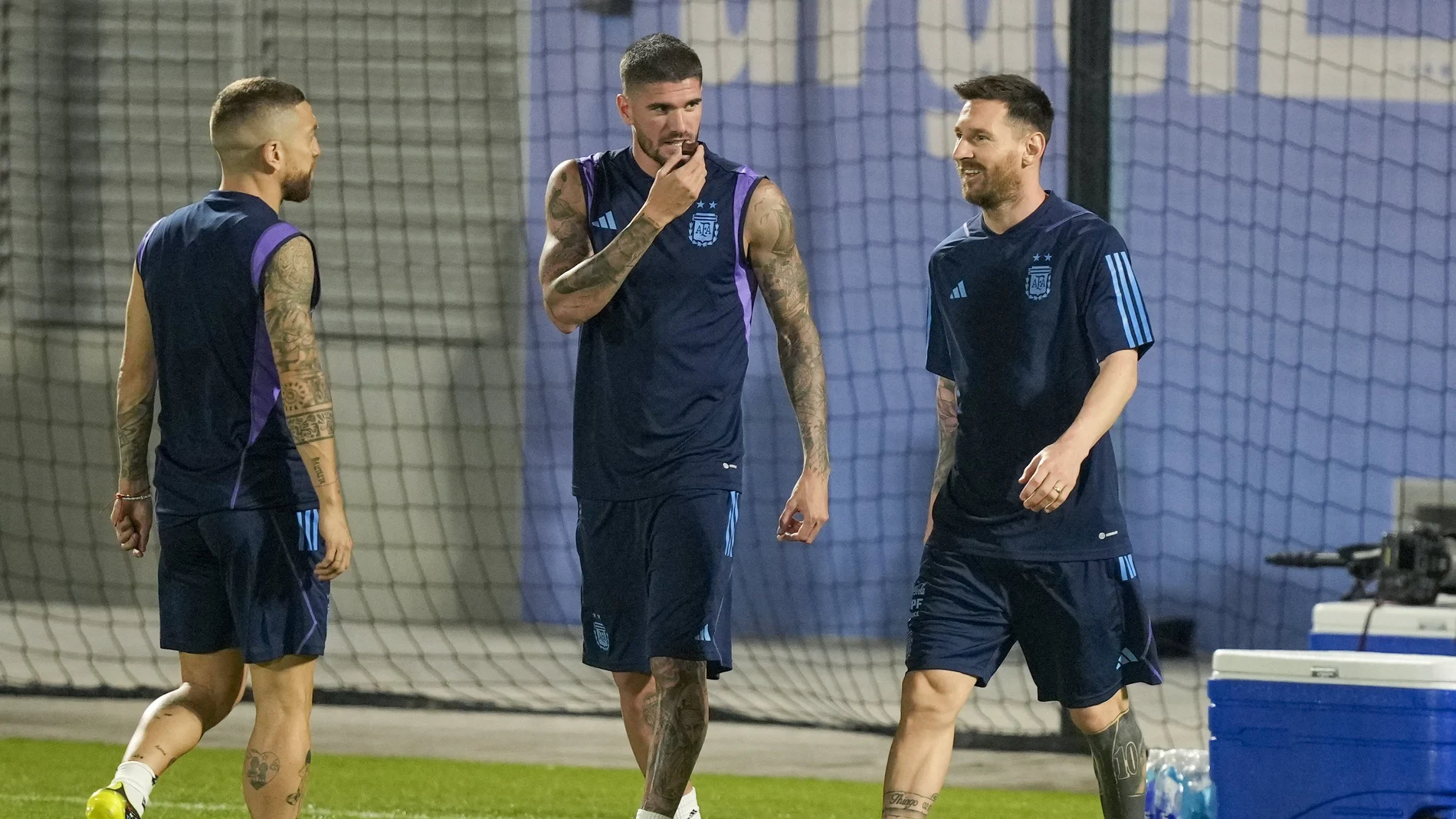Papu Gómez, con De Paul y Messi en la selección argentina