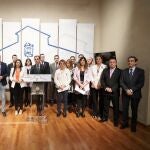El presidente de la Diputación de Valladolid, Conrado Íscar, junto a los portavoces de las formaciones políticas representadas en la Diputación, durante la lectura de una declaración contra la Violencia de Género