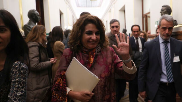 La ministra de Hacienda, María Jesús Montero, al término de la última jornada de debate y votación de los presupuestos en el pleno del Congreso