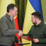 El primer ministro belga Alexander De Croo con Zelenski en Kyiv