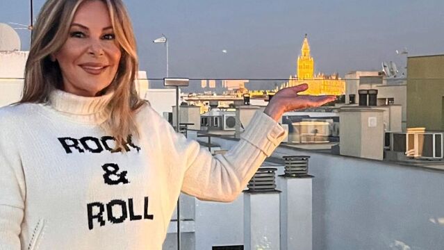 La presentadora nos da una lección de estilo con este mono que queremos copiar para todos nuestros eventos navideños La presentadora nos da una lección de estilo con este mono que queremos copiar para todos nuestros eventos navideños