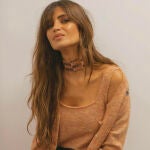 Sara Carbonero con chaqueta de punto.