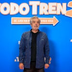 El actor Carlos Iglesias posa durante el pase gráfico de la película "A todo tren 2"