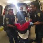 Vídeos grabados en cámaras corporales y de seguridad muestran el accidente que le provocó la inmovilidad a Randy Cox