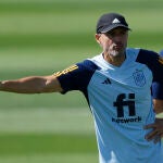 Luis Enrique, en el último entrenamiento de España