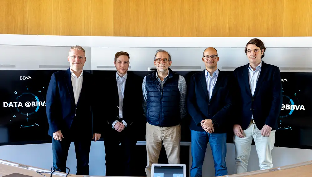 Ricardo Mantín Manjón, responsable de global de data en BBVA; Alberto Guillén, responsable de Negocio Sostenible de BBVA España; Alejandro Ruira, responsable de Madiva; Roberto Maestre, responsable de data de salud financiera; Manuel Morales, responsable global de producto digital de salud financiera.