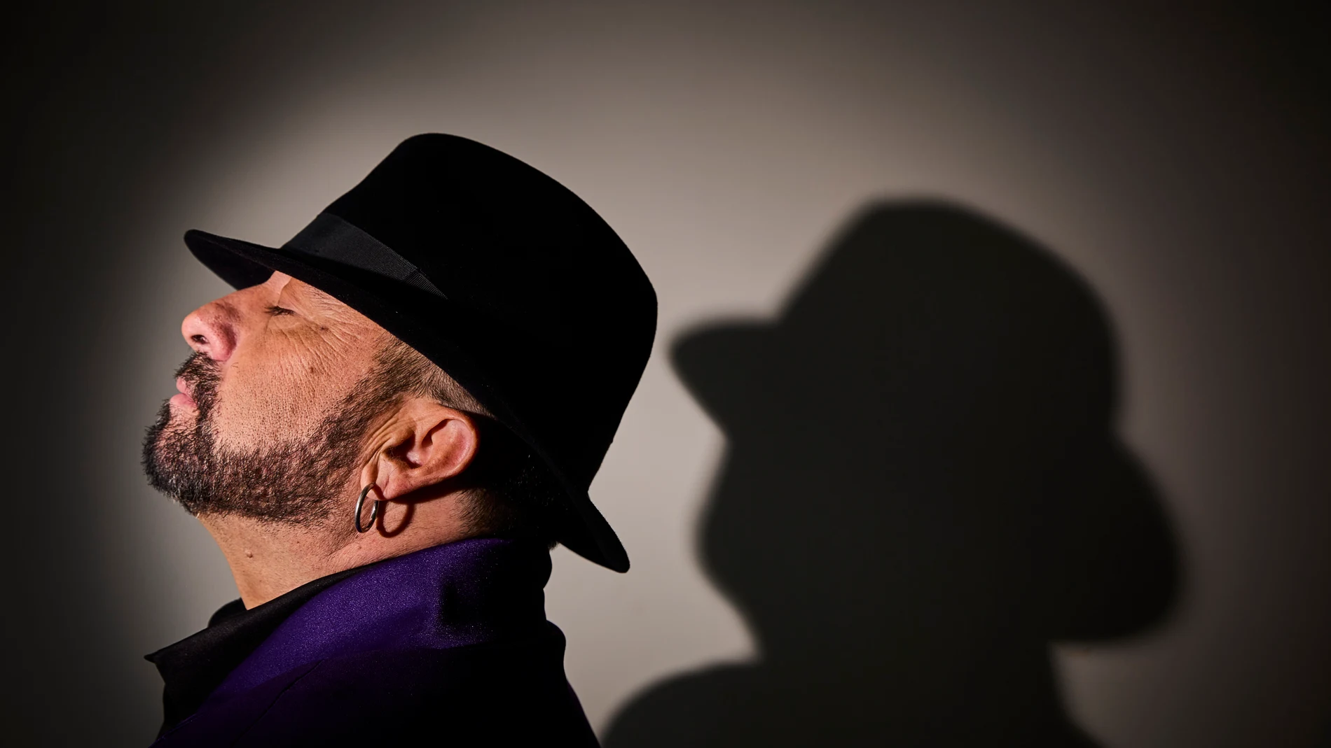 El artista gaditano José Luis Figuereo “El Barrio” presenta con "Atemporal" el disco "en el que más me he implicado"