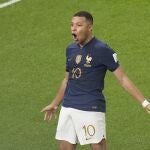 Mbappé celebra su segundo gol ante Polonia