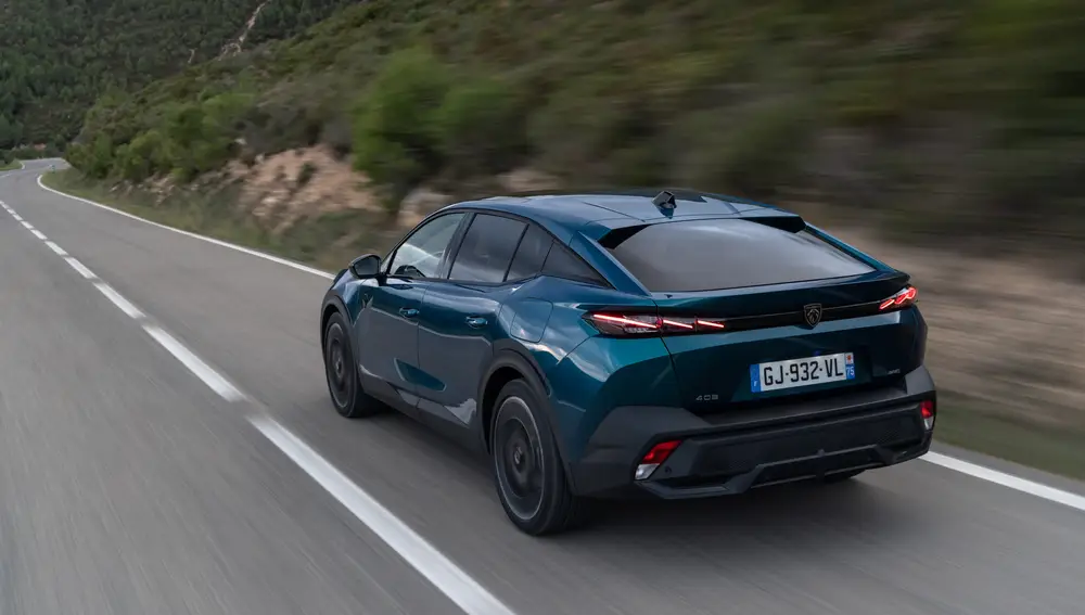 Peugeot 408