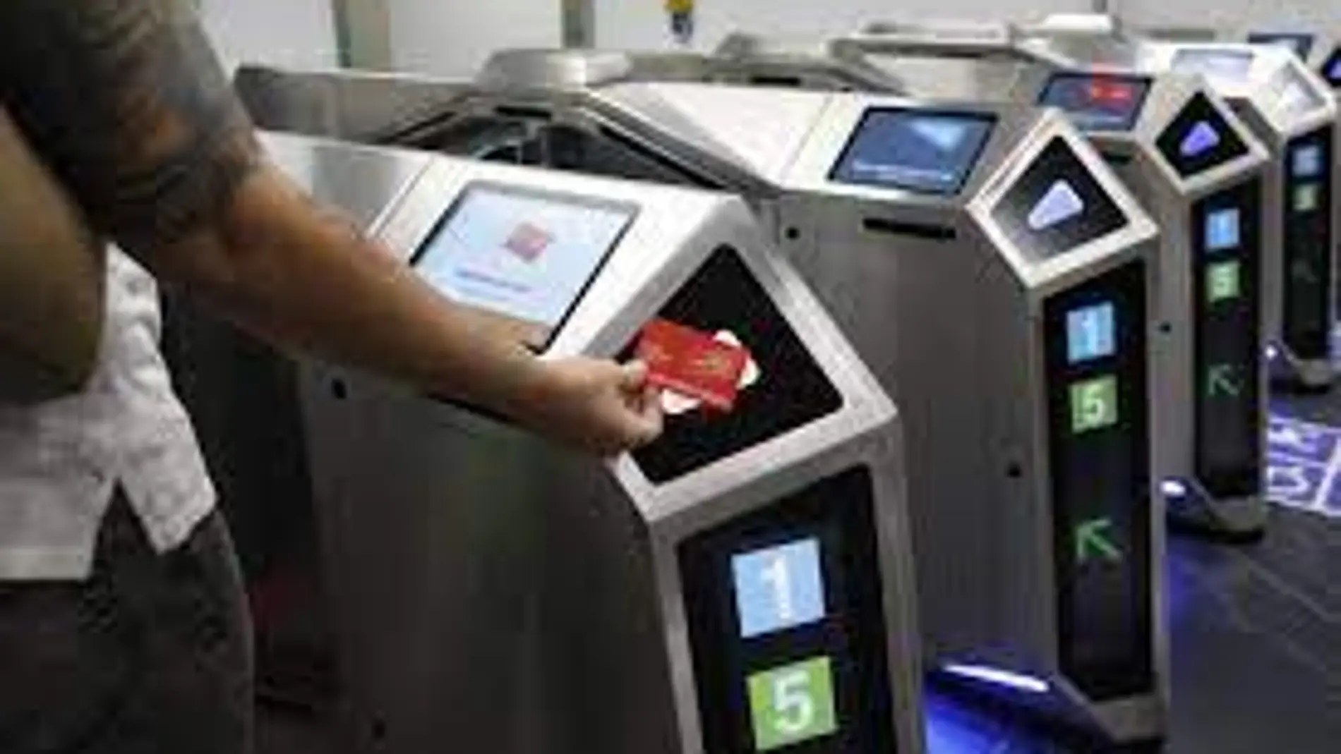Nuevos tornos de Metro de Madrid