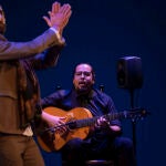 El guitarrista mexicano Daniel Mejía concede una entrevista a Efe después de ser el primer finalista no español en la modalidad guitarra en el Concurso Nacional de Arte Flamenco celebrado la semana pasada en Córdoba (CNAF)