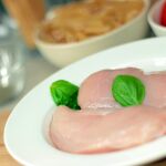 Lavar el pollo en el grifo es peligroso | Fuente: Jan Vašek / Pixabay