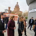 La ministra de Transportes, Raquel Sanchez (d), presidió este mediodía el acto de la puesta en servicio de la nueva estación de Rodalies del barrio de Sant Andreu de Barcelona junto al conseller de Territori, Juli Fernàndez (i) y la alcaldesa de Barcelona, Ada Colau (c)