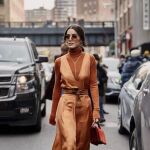 Te enseñamos cómo sacar el máximo partido a un vestido lencero de Zara
