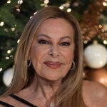 La actriz Ana Obregón posa durante la presentación de la programación navideña de RTVE, en el Teatro Real, a 15 de diciembre de 2022, en Madrid (España).