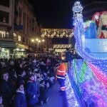 La Cabalgaza de Papá Noel recorre las calles de León