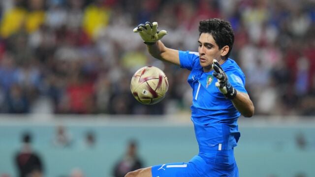 Yassine Bounou con Marruecos en el Mundial de Qatar. (AP Photo/Hassan Ammar)
