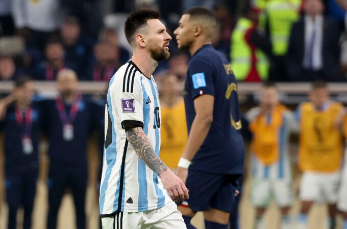 El pique entre Lionel Messi y Kylian Mbappe durante la final fue más que evidenteAFP7 18/12/2022 ONLY FOR USE IN SPAIN