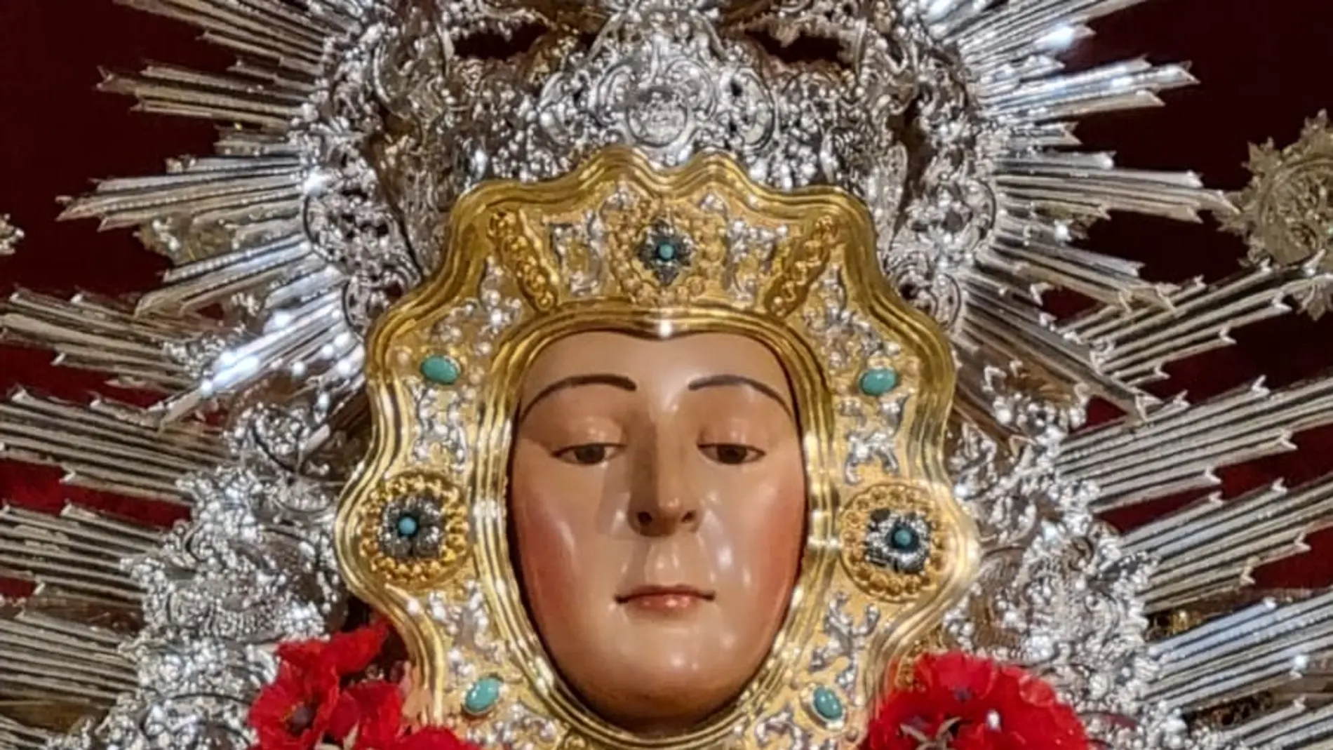 La Virgen, preparada para los cultos