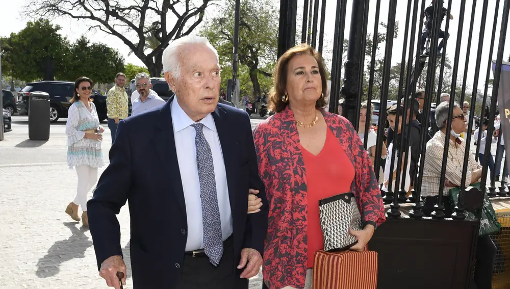 Carmen Tello y Curro Romero en una imagen de archivo