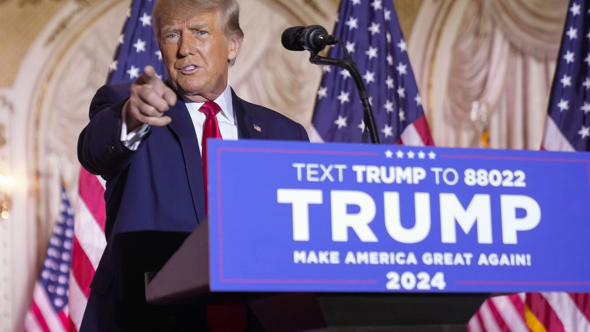 Donald Trump durante su anuncio en Mar-a-Lago en Palm Beach para postularse a la presidencia de EE UU por tercera vez