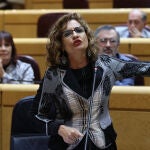 La ministra de Hacienda, María Jesús Montero interviene en el pleno del Senado
