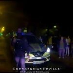 Imagen de la actuación policial. EMERGENCIAS SEVILLA