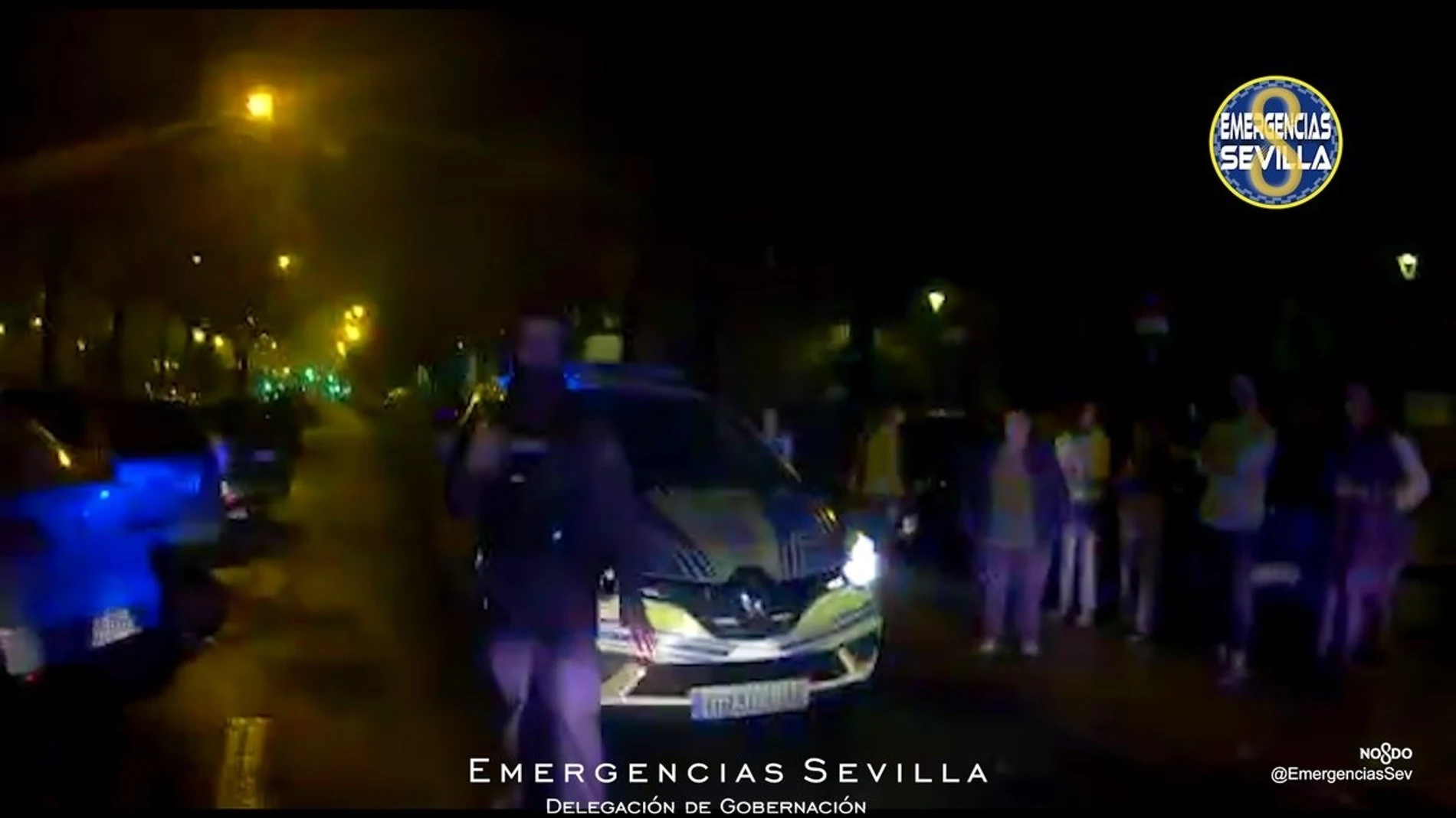 Imagen de la actuación policial. EMERGENCIAS SEVILLA