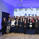 Foto de familia de los premiados por AZVI