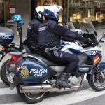 Detenidos dos clientes de un bar que agredieron a la dueña cuando defendió a su hijo por un ataque
