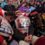 Varios asistentes aprovecharon el sorteo para echar una cabezada