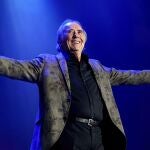 Los sentimientos a flor de piel están siendo una constante en la gira de despedida de Joan Manuel Serrat
