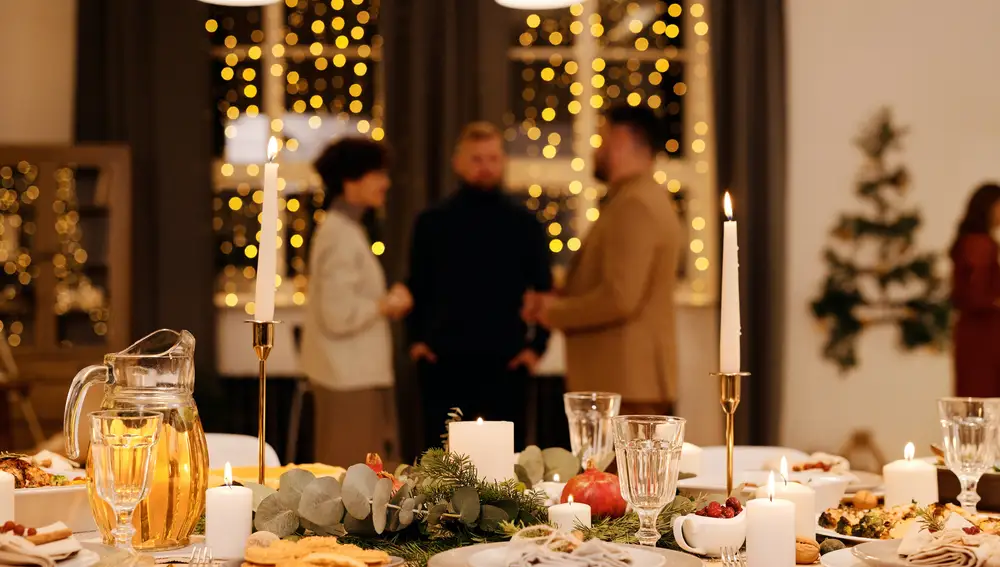 Si prohibimos los móviles, nuestros invitados estarán obligados a integrarse