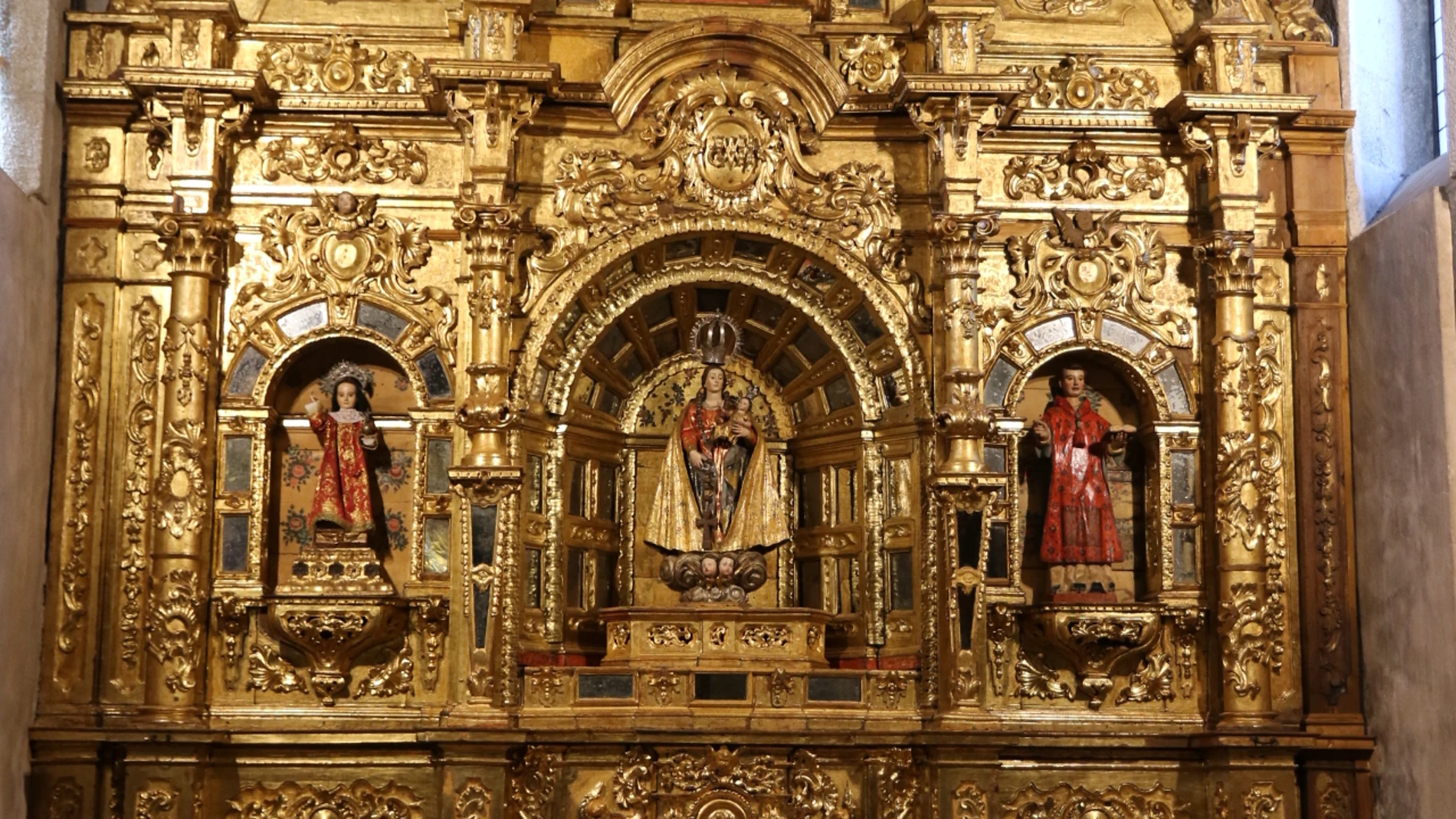 Retablo de La Virgen del Rosario. Iglesia parroquial de La Alberca