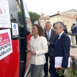 La consejera de Movilidad y Transformación Digital, María González Corral, presenta la implantación del bono rural de transporte a la demanda gratuito en las zonas básicas de salud de Villarcayo, Espinosa de los Monteros, Medina de Pomar, Valle de Mena, Treviño y Burgos Rural Norte