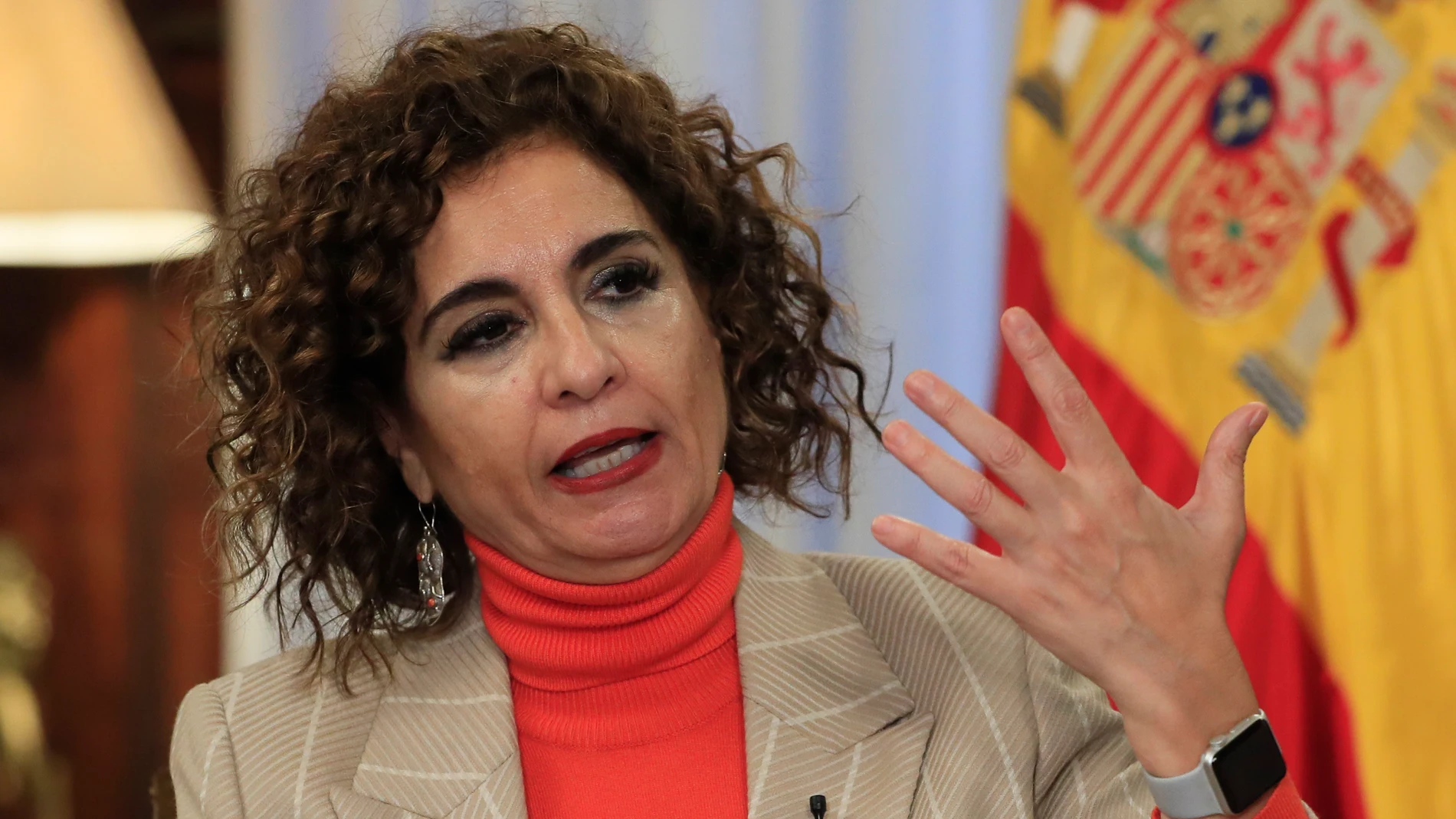 MADRID, 31/12/2022.- Las exenciones introducidas durante la tramitación parlamentaria en el impuesto a las energéticas -y, en menor medida, en el de la banca- supondrán un recorte de 1.000 millones (500 anuales) en la recaudación respecto a lo previsto, ha estimado en una entrevista con EFE la ministra de Hacienda, María Jesús Montero. EFE/Fernando Alvarado