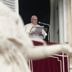El Papa Francisco, durante el rezo del Ángelus