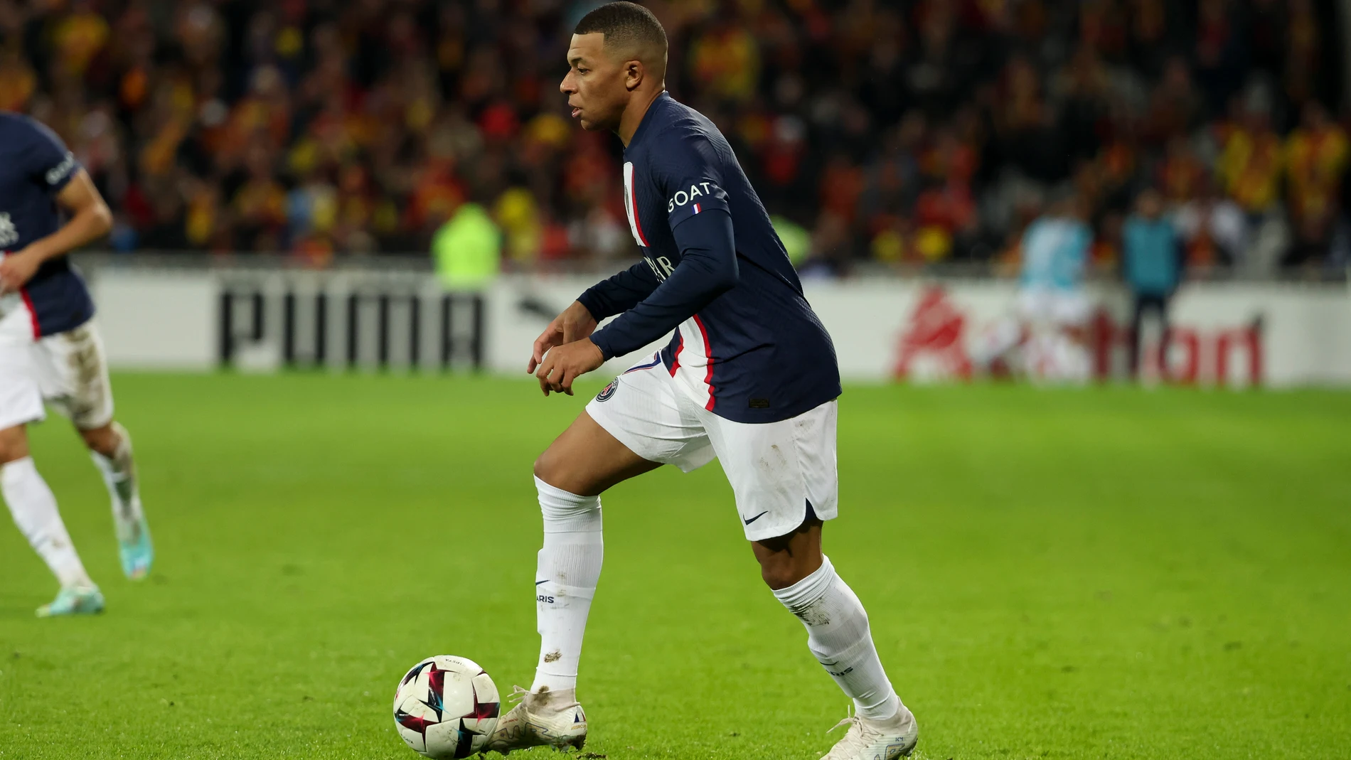 Mbappé durante el partido contra el Lens