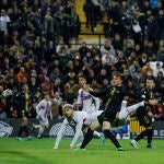 El cabezazo con el que Araujo adelantó al Barcelona en Copa ante el Intercity