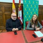 La delegada del Gobierno en Castilla y León, Virginia Barcones, presenta una operación de la Guardia Civil que ha permitido desarticular un grupo criminal muy activo en la provincia de Soria, junto al subdelegado del Gobierno, Miguel Latorre, y el teniente coronel jefe de la Comandancia de la Guardia Civil en Soria, Andrés Velarde