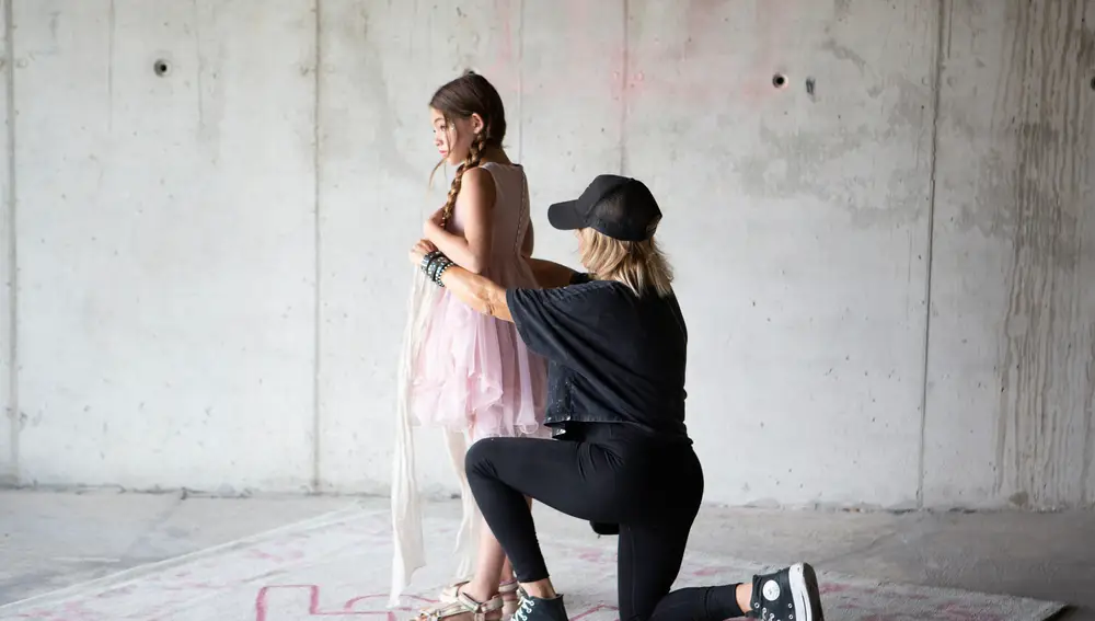 La diseñadora lleva casi dos décadas reinventando la moda de ceremonia infantil, como ella misma explica