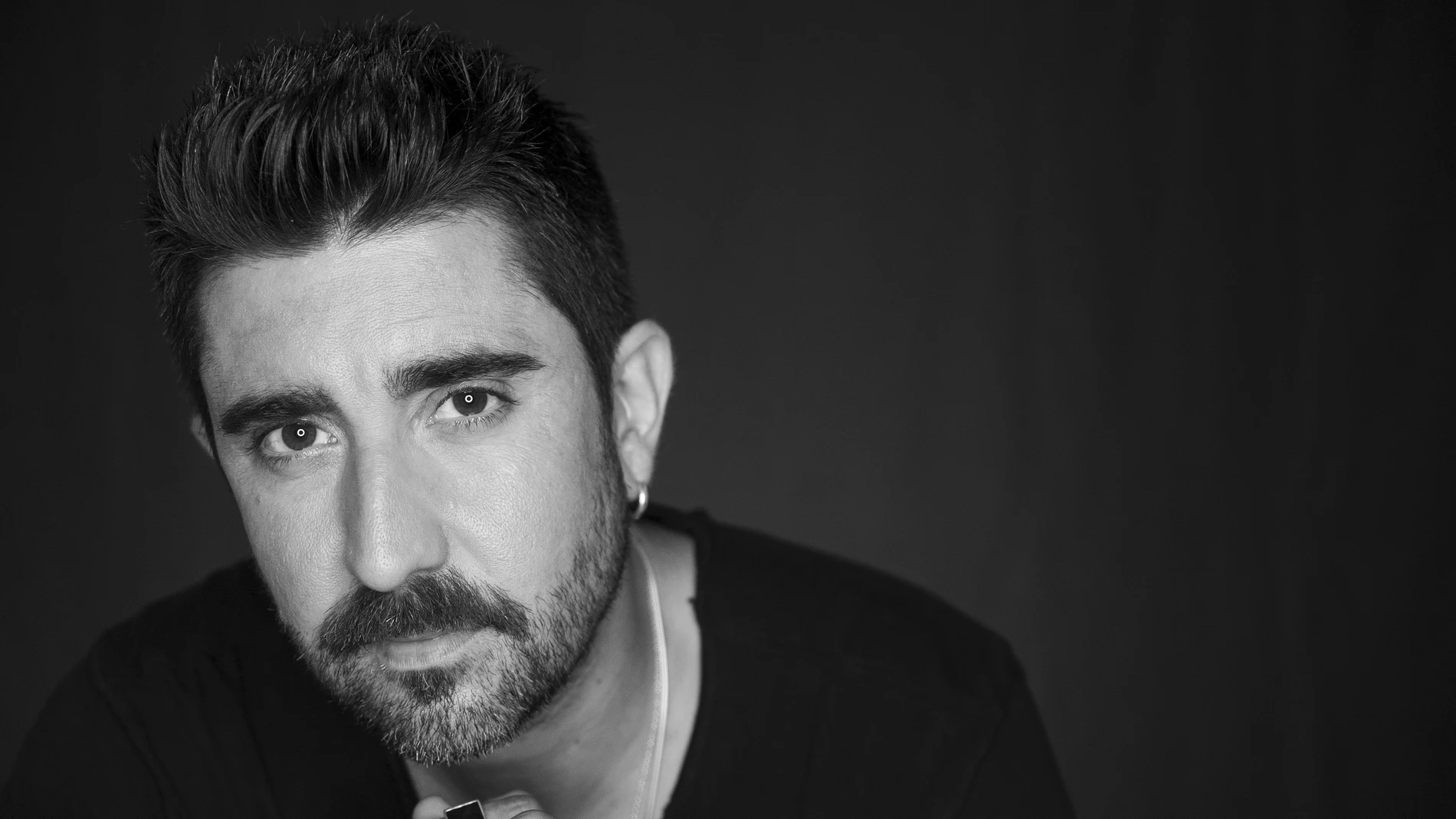 Álex Ubago, la extraordinaria historia de un tipo normal con 20 años de carrera musical