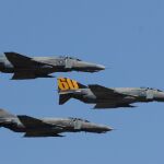 Tres cazas F-4 Phantom de la Fuerza Aérea griega, aún en activo