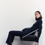 Los pantalones en 2023 se llevarán con botas a la oficina
